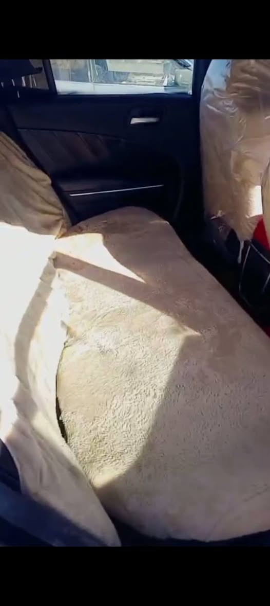 سلام عليكم سياره دوج جارجر موديل ٢٠١٧ محرك هيمي ٨ ستندر فول اتوماتيك  وارد امريكي
للاستفسار الاتصال على الرقم ***********
