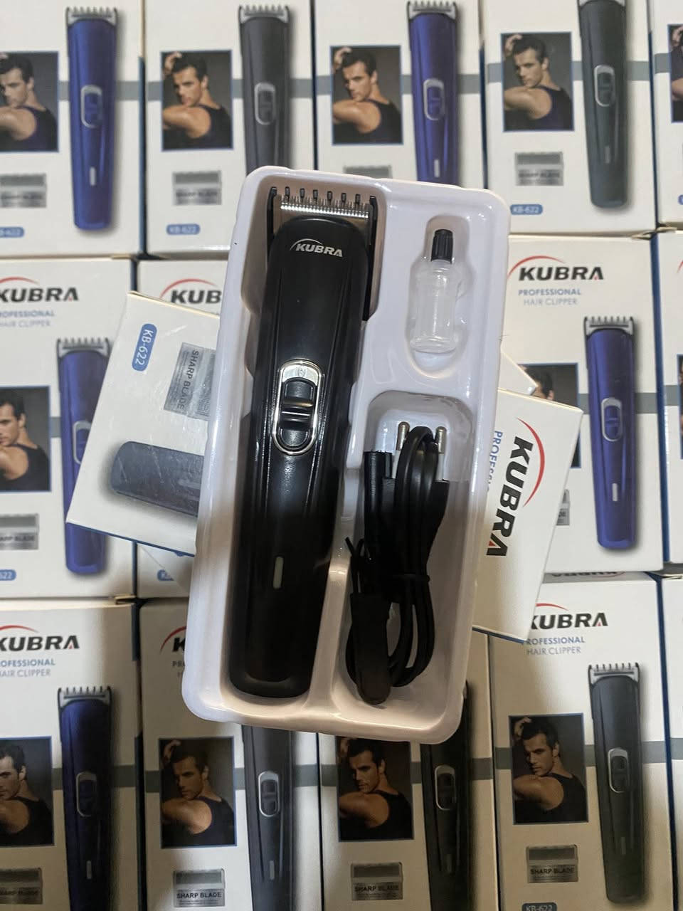 مەکینەکەی کوبرا سفر وەک موس
شەحن و کارەبا 
نرخی دانەی ٥هەزار جوملە 
***********
