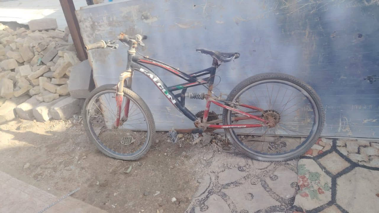 السلام عليكم بايسكلات شغالات بس النترات شويه ميكروفون ما بيهن شيء ينشن السياره الواحد 50
***********
