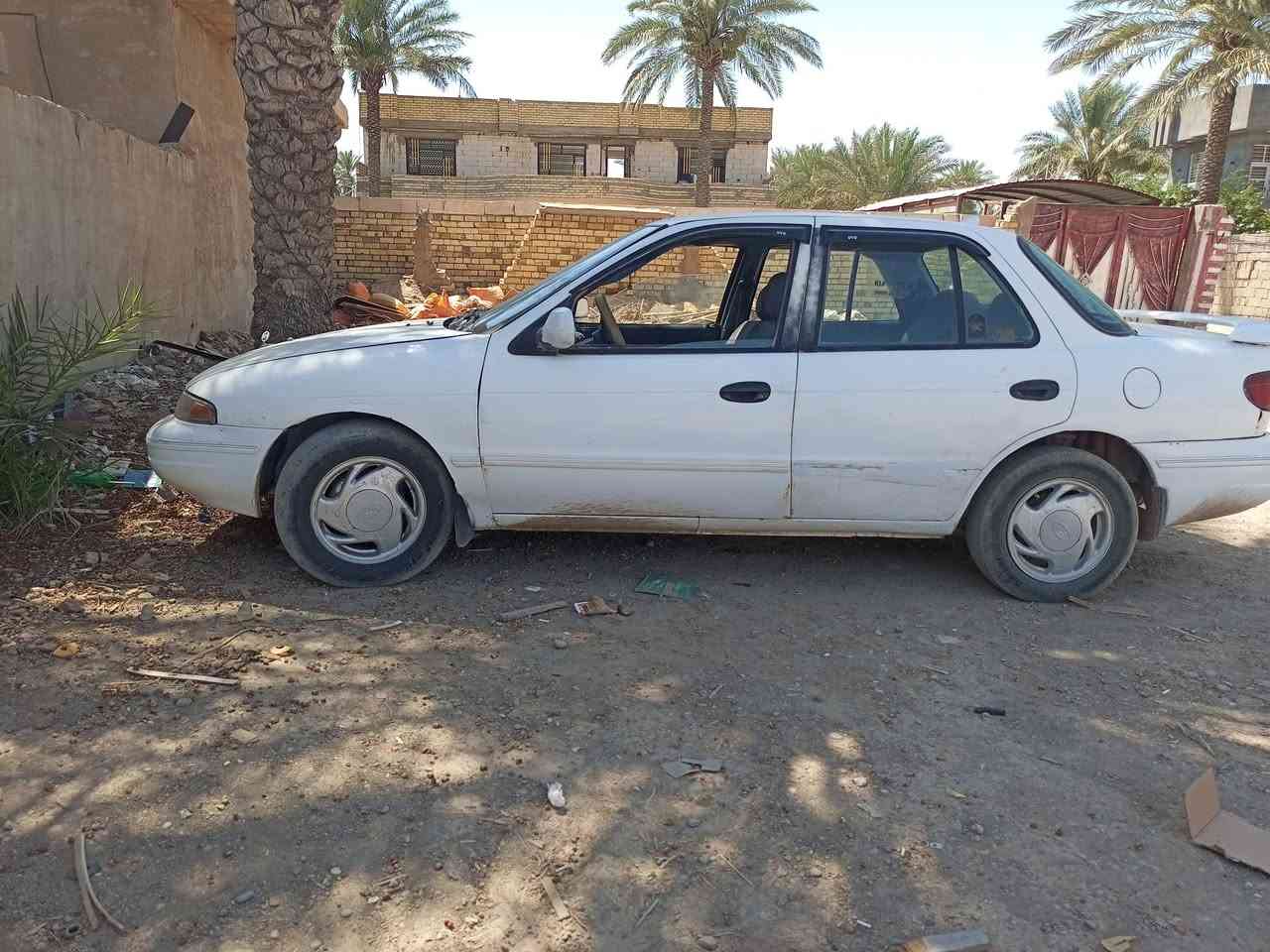 للبيع كيا سيفيه موديل ٩٤ سياره نضيفه مال جناي الستفسار التصال على الرقم *********** بغداد عويريج
