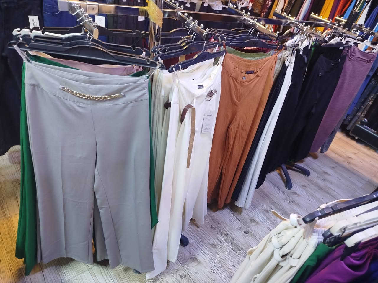 مجمع الجوكر 
يعلن مجمع الجوكر عن تخفضيات على جميع  البضاعه الصيفيه والشتائيه  المتوفره داخل المجمع. بمناسبة شهر رمضان المبارك 
👇👇👇
البنطرون القماش +الكيلوت  القطعه  ب10
البنطرون الجينز +الكيلوت القطعه  ب12
اي قميص داخل المجمع القطعه ب10 
كل الستر صارت القطعه ب10
السوتات من ال15. لل 20 
القاط ماركة كوين ب40 
الفساتين من ال10 لل 20 
سوتات البناتي ب15 قطعتين ب25 
شامبو والمكيف والسيروم A الا صلي القطعه ب5
صابونة العنبر الاصليه ب2
الجنط ام ال5 صار 3قطع ب10 

العنوان المحاويل حي ١٧ اول نزله الحي ١٧من جهة شارع علي ابن الحسين ع. خلف مجمع الكفيل قرب روضة ساندي بيل


**إذا كنت صاحب هذا الإعلان وتريد حذفه لأي سبب، رجاءا أرسل رسالة إلى الدعم الفني**