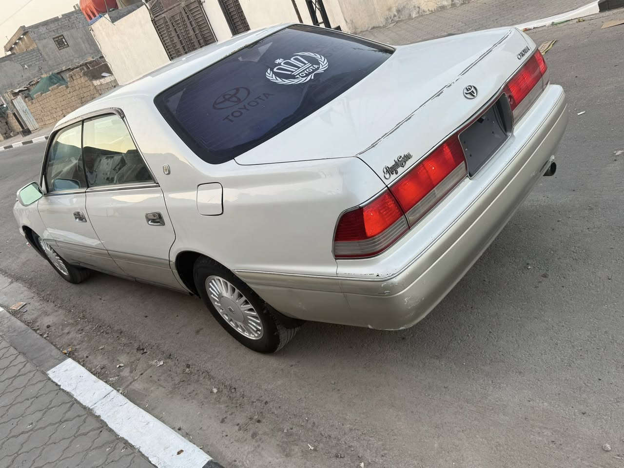 سلام عليكم راس ثور فلات البيع فقط موديل 1996 رقم بصره نكليزي سنويه مجدده 2027مكفوله كفاله من كلشي كص ونقل جثه ول عيب شرعي ول ضربه ول صبغ سياره جديده كير مكينه كارتون ونجي 6 حديد جديه تايرات جديد كهربائيات كله شقاله تبريد سياره لا خياس لا جراد قويه سياره علا لبلاد العنوان البصره سعر 100 رقم الهاتف ***********.   ***********
