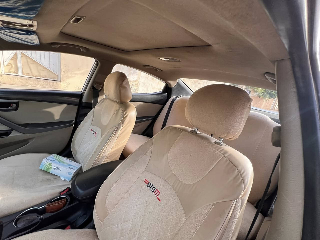 السلام عليكم عندي النترا مضلع موديل 2014 مكينة مامفتوحة لون ابيض فول مال بيت مكفولة رقم صلاح الدين انكليزي شرط التحويل 
بيها 3 مكانات بارد خفيف بدون صبغ 
مراوس فقطً
چاجر حصرآ  من موديل 2018 فما فوق 
فرق نقدآ


**إذا كنت صاحب هذا الإعلان وتريد حذفه لأي سبب، رجاءا أرسل رسالة إلى الدعم الفني**