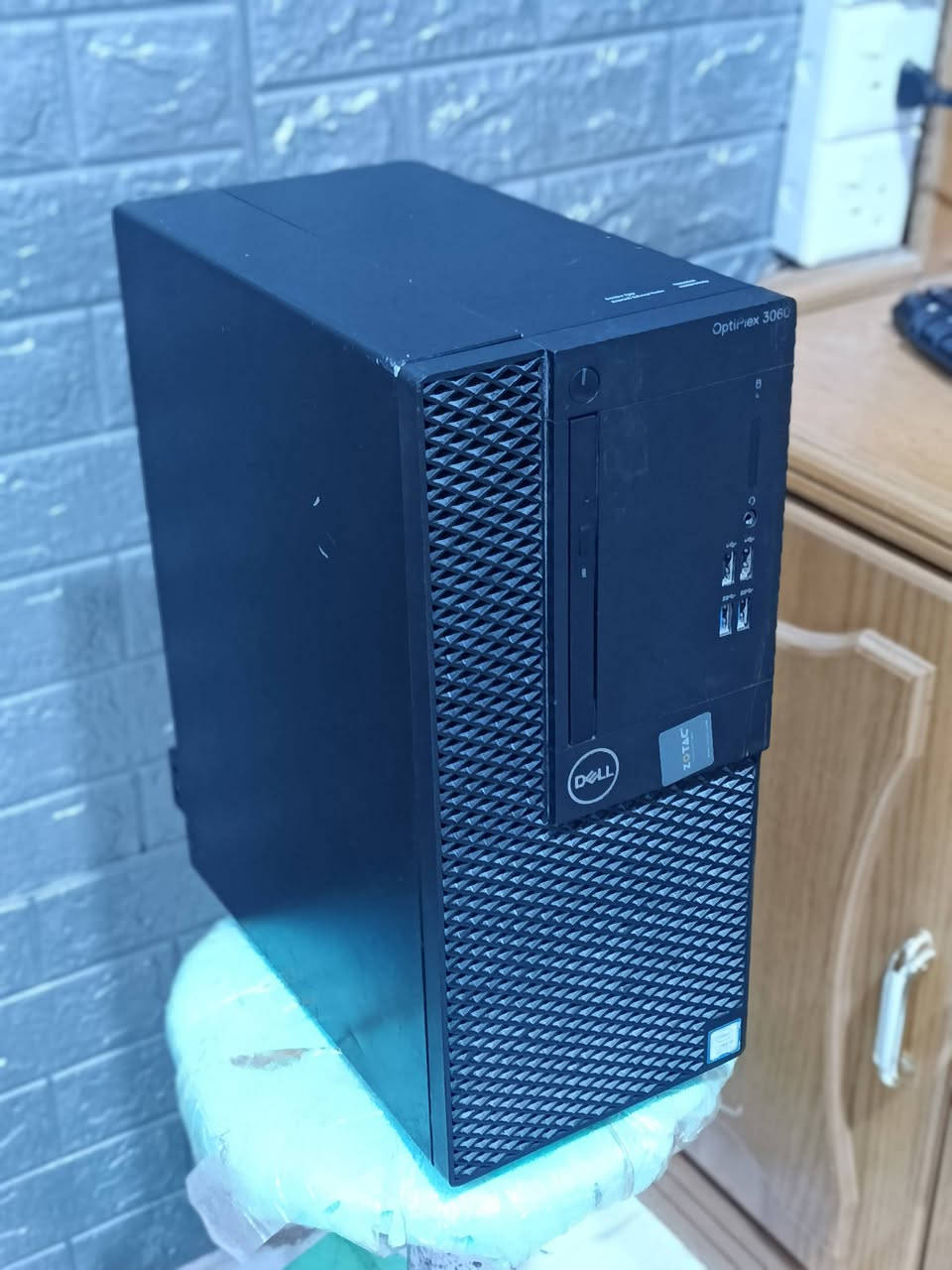 كيس 
كوراي 3 جيل 8 
هارد 1 تيرا رام 4 السعر 125
بي كرت خارجي مااعرف شكد


**إذا كنت صاحب هذا الإعلان وتريد حذفه لأي سبب، رجاءا أرسل رسالة إلى الدعم الفني**