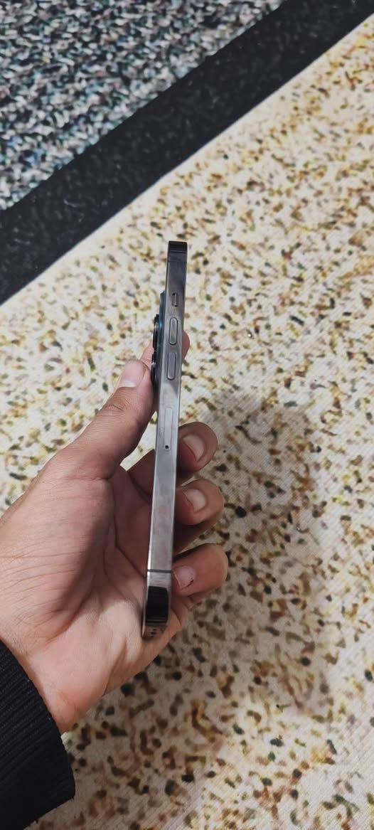 ايفون 13 برو
جهاز نضيف ومكفول من كلشي 

فقط خط بل الطرف الشاشه ممبين 

ذاكره 256 ماستر بطاريه 94 ستخدام بيت 

سعر 350فقط بيع 

الرقم ***********
