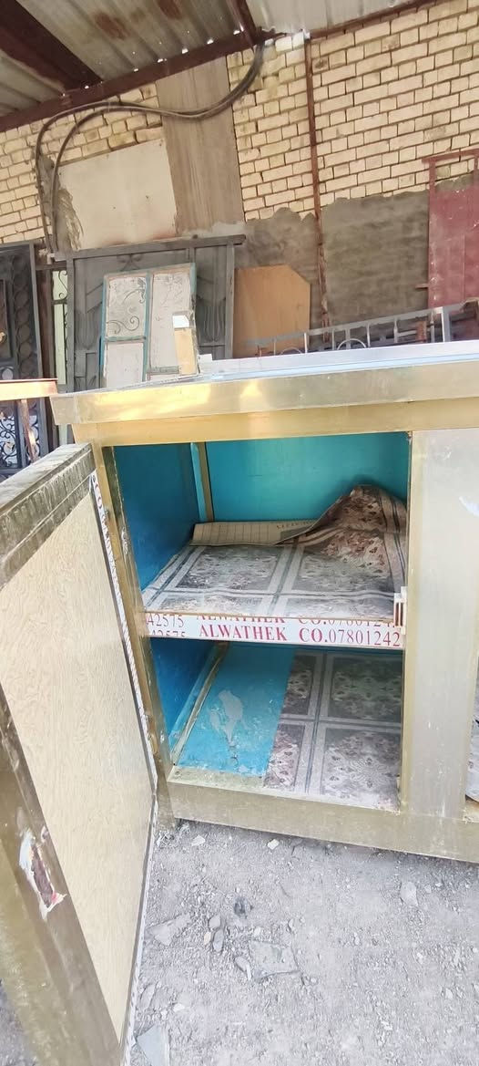 السلام عليكم سنكي للبيع مستعمل نظيف بس يرادله غسل السعر 60 وبي مجال العنوان البصره ابو الخصيب ***********
