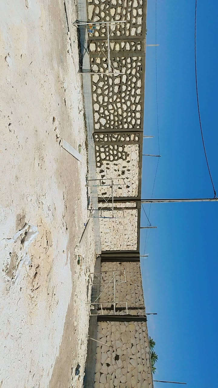 بناء حجر درجه اولى اساسات رصف بيوت سياجات رفت 
بسعاره مناسبه 
شرط مصداقيه بل عمل 
***********
هاذا رقمي بي واتساب
