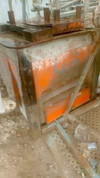 شباب عندي مكص وعواجه للبيع سعر خاص رقمي  07881939450