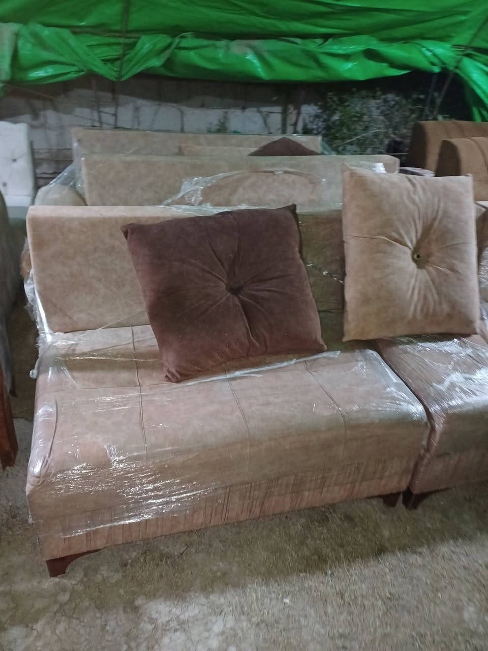 حاويه تنزيل اليوم اسعار مناسبه العنوان بابل البكرلي قرب خط النفط ***********
