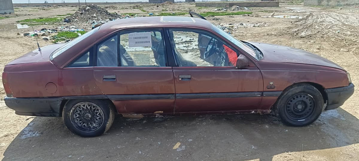 سلام عليكم
اوبل اوميكا موديل 1990 صلاح الدين الماني حرف اليف السنويه صاقطه بل 2018/10/20صحبه الشرعي موجود 
بخصوص المحرك ينقص  الكشر كدام العين السياره صح شغله وروح وجي بيه الشغلي بس يرادله ترتيب لان بيه خياسات وبيه اخياس بل شاصي الخلفي السياره للبيع او امراوس حسب القناعه اريد السياره 12ورقه ***********
