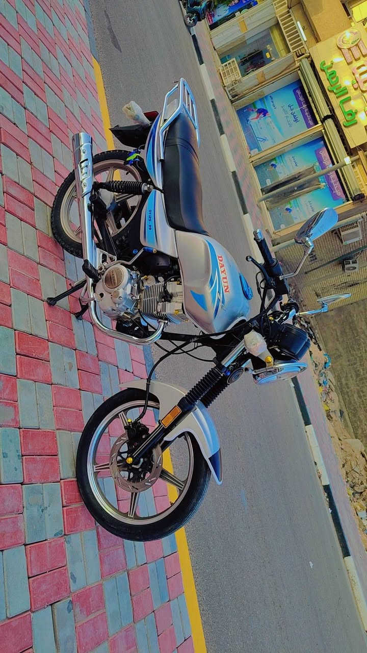 دايون عضم موديل 21 اوراق كاملة بسمي تجي تفحص وتقتنع وداورلك
الدراجة كل شي بيهة شغال ماوتصرف عليهة كلشي عدة واير العداد السرعة ولباقي ترايك للبصرة السعر 925 شراي خابر وبخدمتك عنوان كربلاء  حي السلام ‏‪0783 883 1106‬‏
