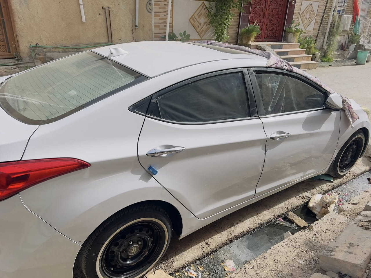 النترا خليجي موديل 2014 رقم كربلاء مشروع وطني تبريد حدادية تخم تايرات مكينة 1800 فول مواصفات عد البصمة 
بيها فقط رشات اثر تكشير مكان السيارة الناصرية قضاء الشطرة 
سعر 115وبيها مجال حك جية الاتصال ع رقم ***********
