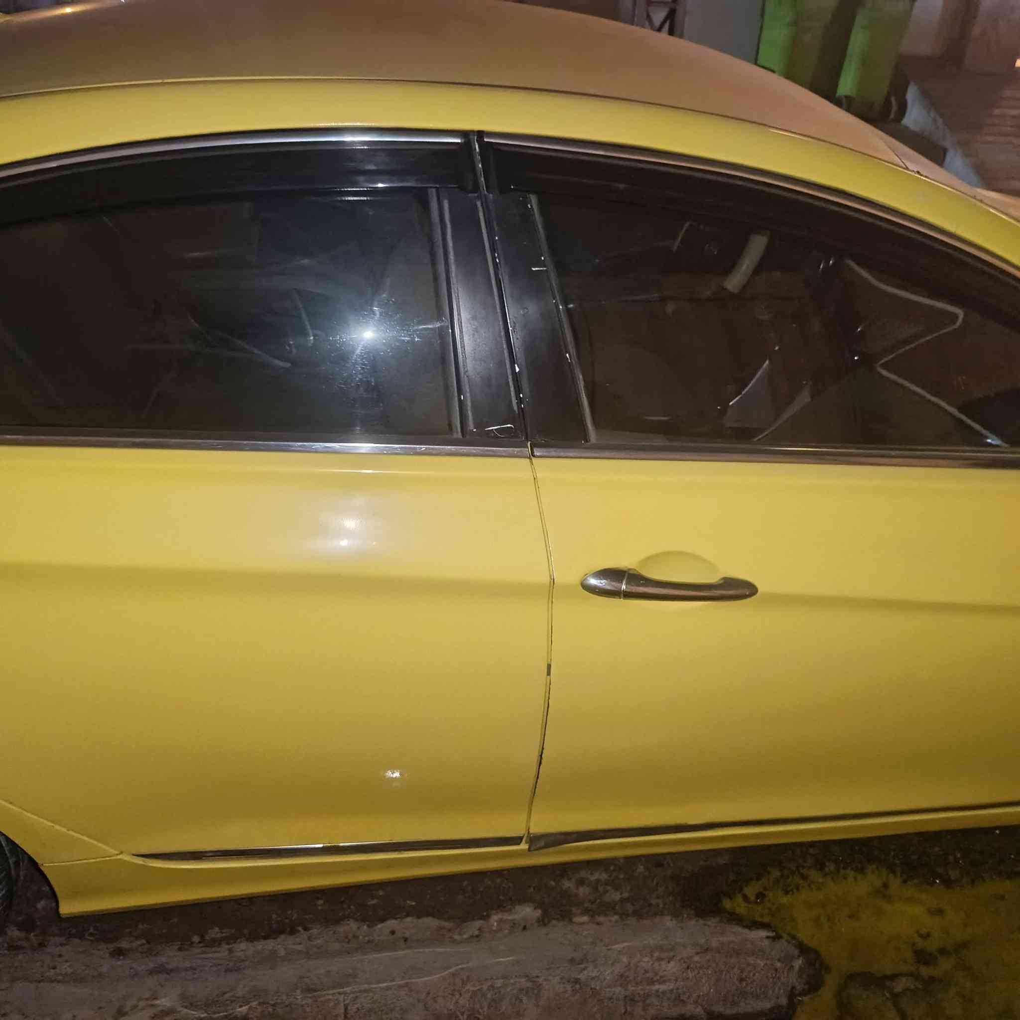 السلام عليكم
سوناتا مضلع ٢٠١٢ محرك ٢٤٠٠ وارد أمريكي رقم بغداد للمراوس أو للبيع 
العنوان ديالى بعقوبة تقاطع الطرق والجسور للتفاصيل و الاستفسار الاتصال على الرقم ***********
والأثير ***********
