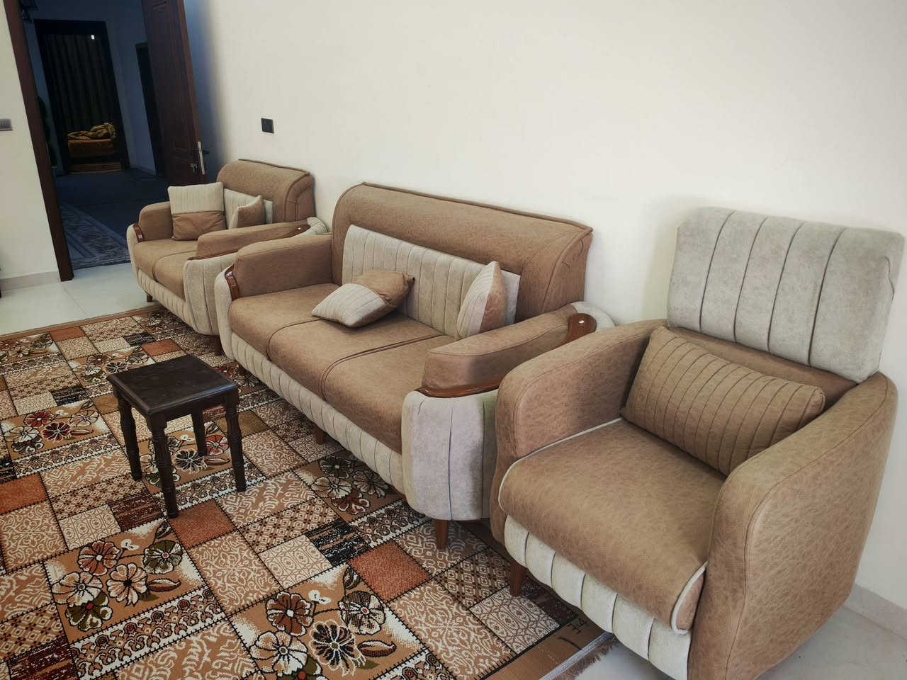 تخم استقبال جديد للبيع
للاستفسار أكثر الاتصال على الارقام
التاليه
***********
***********
الديوانيه/المركز
