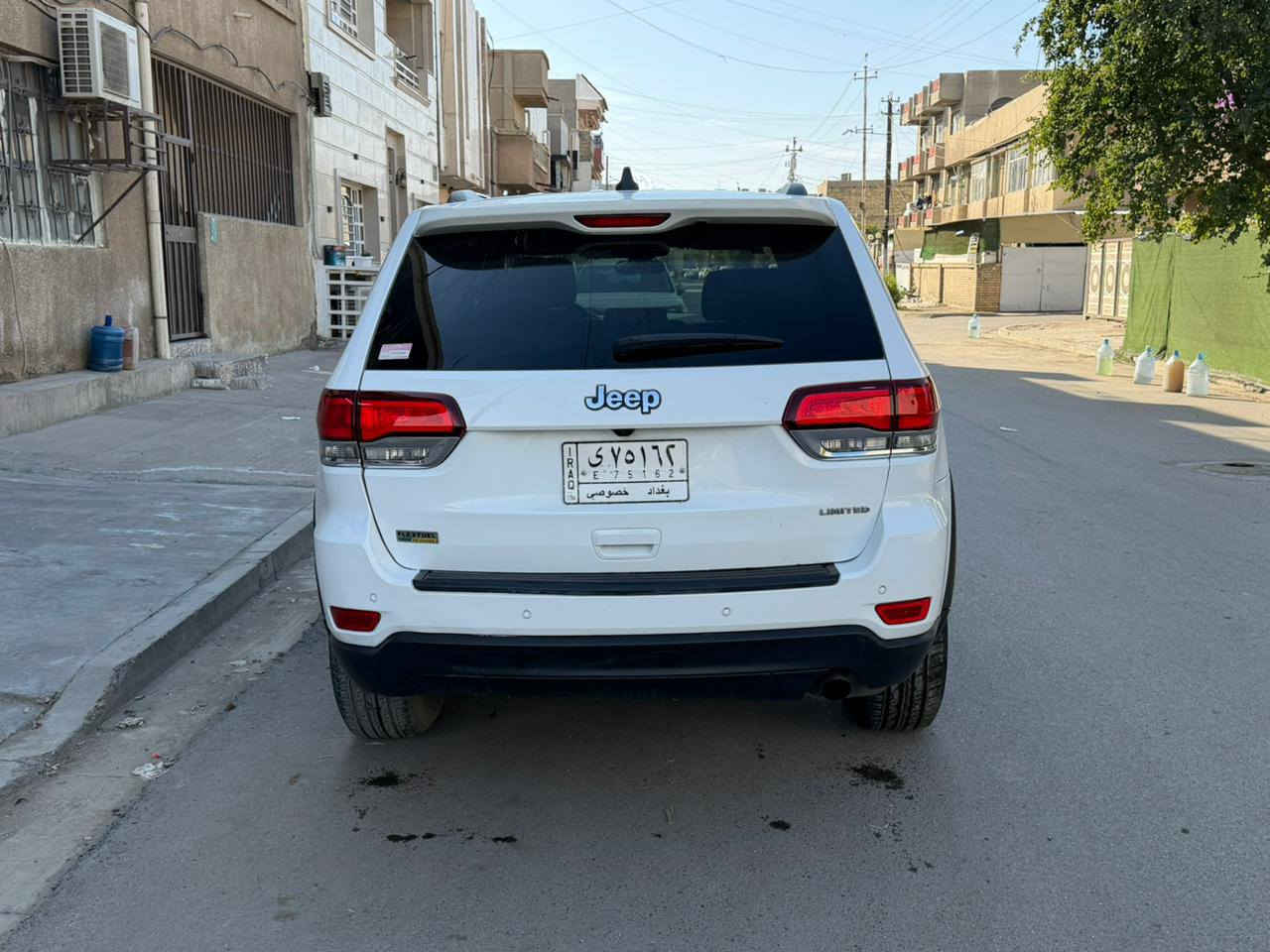 ‏‎‏‎جيب كراند شيروكي   موديل :2020
‏‎السعر : 190$  وبيهه مجال  سعر جدا مناسب بالعافيه على ياخذه رقم بغداد  تحويل ثاني يوم  المكان الكراده  *********** 
 ‏‪***********‬‏                              وات ساب

‏‎اللوان : ابيض 
 
‏‎عداد المسافة : 72  فقط
‏‎حجم المحرك : 3.6L V6 (6.سلندر)
‏‎السياره وارد “ أمريكي ✅ صور الحادث  بالمنشر
‏
‏‎سيارة بغداد تحويل ثاني يوم  ✅
‏‎‏‎
‏‎المواصفات : 
‏‎‏‎
‏‎فــول فــول مواصــفــات 1/1  
‏‎ابواب بصمة  
‏‎بصمة تشغيل 
‏‎تشغيل 
كاميرا خلفية اصلية بلادية
حساس خلفي
‏‎اوتو ستوب امامي خلفي جانبي
‏‎رادارات امامية وخلفية وجانبية
تحذير نقطة عمياء 
كشن السايق كهرباء 
كشنات هيتر تدفئة
هيتر ستيرن
هيتر بالمري الجانبية
‏‎شاشة دشبول ديجيتال
شاشة وسطية كبيرة تدعم ابل واندرويد والخرائط GPS 
شاشة واي فاي وبلوتوث ومنافذ شحن تايب سي
تحكم بالتبريد امامي وخلفي وجانبي منفصل 
‏‎شحن وايرليس
‏‎اوتو ستارت(𝐀𝐮𝐭𝐨 𝐒𝐭𝐚𝐫𝐝)
‏‎ اوتو ستوب(𝐀𝐮𝐭𝐨 𝐒𝐭𝐨𝐩) 
‏‎رادار امامي ومانع تصادم و ( تحديد مسار )
‏‎رادار جانبي   ( نقاط عمياء )
‏‎رادار خلفي ومانع تصادم ( التحذير من الاصطدام )
‏‎حساسات 
‏‎حساسات خلفي 
‏‎كشنات جلد 
‏‎كشن السايق كهرباء
‏‎كشنات تدفئة
‏‎تحكمات ستيرن كامل ٣ وضعيات نورمال سبورت كومفورت 
‏‎ستيرن تدفئة
‏‎تبريد مركزي
‏ 
‏‎لايتات 𝐋𝐞𝐝 عدسة زينون
‏‎بگلايتات 𝐋𝐞𝐝 
‏‎ويل كروم اسود امريكي 
 
‏‎وبعد هواية مواصفات…
‏‎‏‎تفاصيل اكثر الاتصال علی ارقام 

‏‎‏
