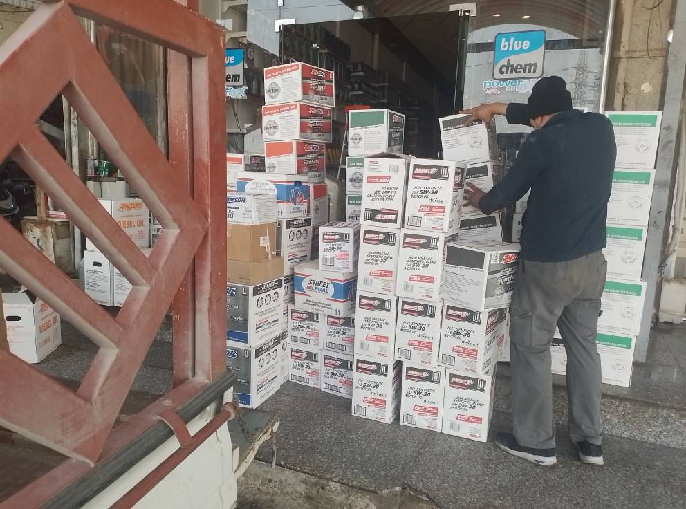 🔧 مجمع العاصمة للزيوت – لأن محرك سيارتك يستحق الأفضل! 🔧

🚗 تغيير الزيوت بأحدث الأجهزة وبأيدي خبراء محترفين 🚗

هل تبحث عن زيوت أصلية تحافظ على أداء سيارتك؟
في مجمع العاصمة للزيوت، نوفر لك:

✅ زيوت أصلية 100% لضمان كفاءة محرك سيارتك
✅ أسعار تنافسية وخدمة سريعة بدون انتظار
✅ كشف مجاني على الزيت والفلاتر لضمان أداء مثالي
✅ فريق متخصص يقدم لك النصائح الأفضل لسيارتك

📍 الموقع: السماوة – حي السياسيين – شارع الطاقة – قرب تقاطع المهدي
📞 للاستفسار: ***********

🚀 خدمة متميزة… أداء يدوم! 🚀

جمعة مباركة عليكم… ونتشرف بزيارتكم 🌿
