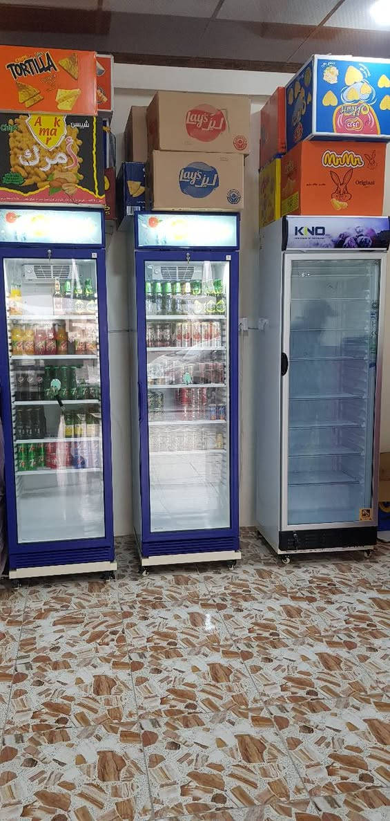 اجهزه مكائن ايس كريم مستعمل قليل شهرين فقط للبيع سعر  40 ورقه عنوان كلار صمود  رقم موبايلك  ***********
