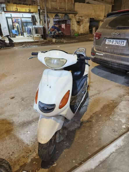 السلام عليكم
دراجة اكزز للبيع 
1⃣السعر 325
2⃣ناصريه مركز
3⃣بيه صوت عالي 
4⃣ كهربائيات شغاله
5⃣ما نقصهه شيء بس دهن و بانزين
للتواصل *********** واتساب
