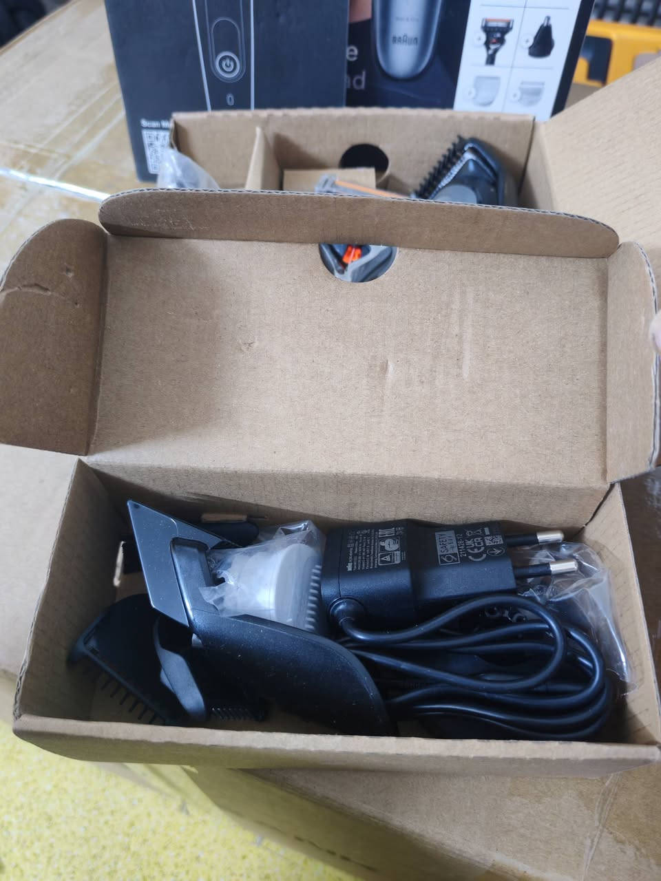 ماكينة حلاقة براون شحن 10 في 1 جديده لوك ملحقات كامله مع شفرة جوليت اصليه السعر ٦٥ مع التوصيل


**إذا كنت صاحب هذا الإعلان وتريد حذفه لأي سبب، رجاءا أرسل رسالة إلى الدعم الفني**