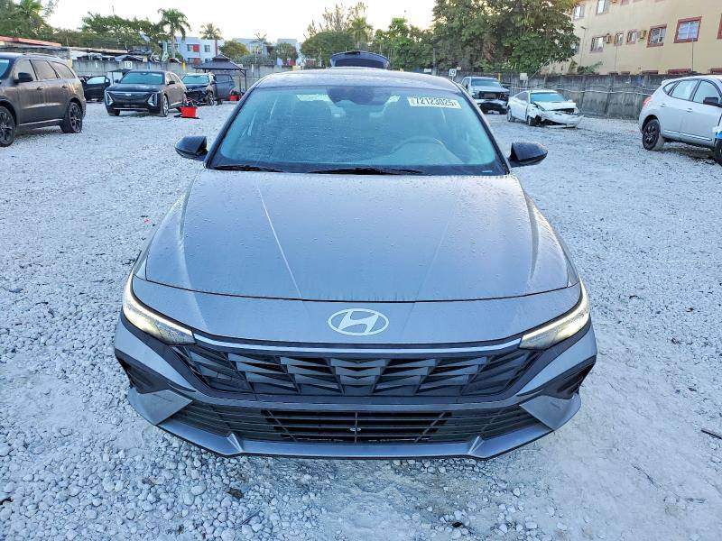 (اعـــــــــــــلان مــــــــــــــــزاد 📢 ) 

2025 HYUNDAI ELANTRA SPORT 

هيونداي النترا سبورت : ٢٠٢٥

حالة السيارة : تعمل وتسير 

ضرر السياره : كما موضح بالصوره

تاريخ الــــــمزاد الاثنين : 2026/2/16

وقت المزاد الساعه : السادسه مساءا 

اللـــــــــــــــــــــــــــون : سمنتي 

عداد المسافه : 7.829

حجم المحـــــــــرك : 4 سلندر 2.0

مدة الوصول : 60 الى 75 يوم

للإشتراك في المزايدة يرجى الحضور الى  مكتبنا للـتأكيد على تثبيت السياره المزاده.

العنوان : النجف الاشرف قضاء المناذره( ابوصخير) شارع حيره ابو صخير مكتب عمار لمزاد السيارات الامريكيه 

               تلفون 
              *********** واتساب
              *********** للاتصال
               عمار ابو عباس
