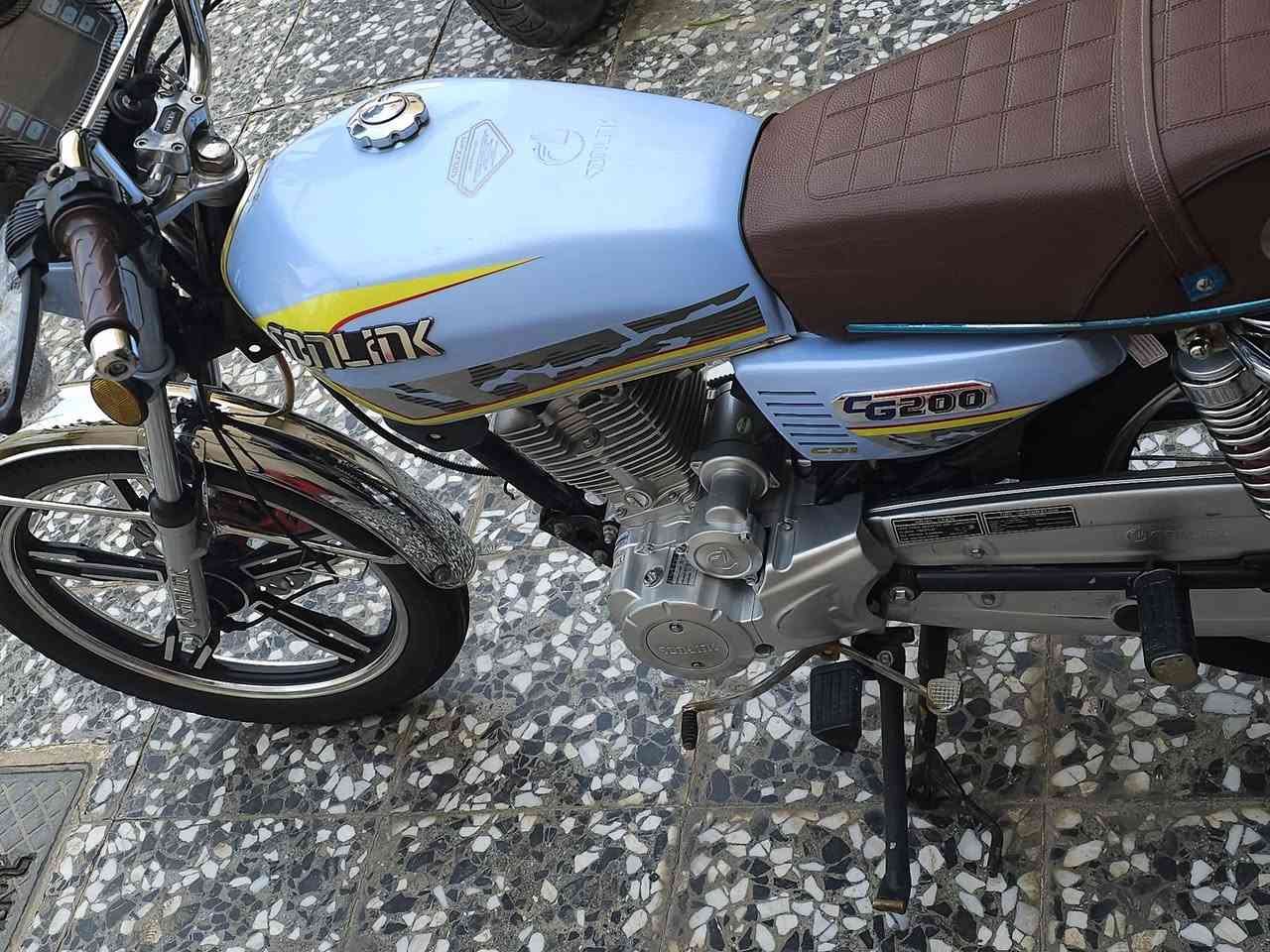 السلام عليكم سونك خمسة كير مكينة 200 موديل 2024 نازلة ب25 دراجة كلش حلوة وما بيهة نقص نضافتهة كدامكم بالواقع احلى من التصوير برغي ممفتوح بيهة لايت زنون اوراق كاملة مكاني بغداد الحسينية رقم ***********
