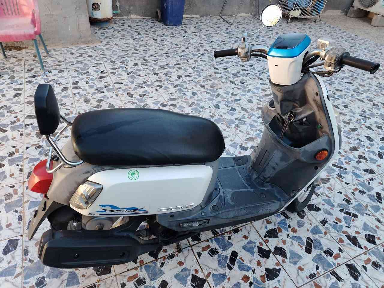 دراجه بوليس كفاله مديل 2011 ختم واحد وي المكينه داخل رصاصي ***********
