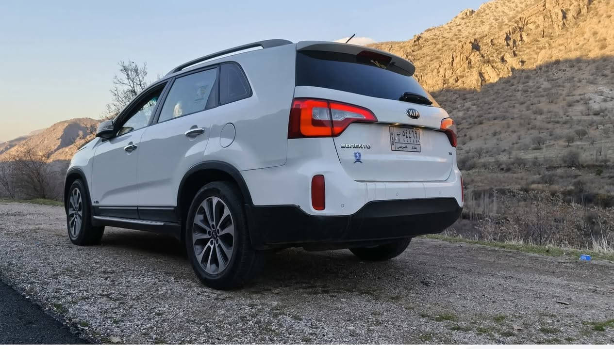 سورنتو 2013 خليجي فول مواصفات  كويتي لمتد 1/1 تخم تاير جديد حلوه السياره ماشاء الله 

رقم بغداد تحويل مباشر  6سلندر المرغوب بيه باب خلفي مبدل وهلال صبغ شويه مكاني الديوانيه السعر 170وبيه مجال ***********
