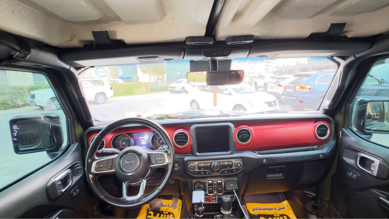 Jeep wrangler rubicon 2021 V6 
دوو پارچەی سبوغە و ٤ پارچەی کلێری ئەمریکایە بەس ئیرباگی سوکانی تەقیوە سەیارەکە بێ کێشەیەو ٤ تایەو ویلی نوێی لە ژێرە گێر و مەکینیەو و ئەسکل و کارەبای هەموو شتێکی بە شەرت ٨٧ هەزار رۆژشتووە .
سعری قفل قفل 240$ 
واتسئاپ *********** أربيل, العراق
