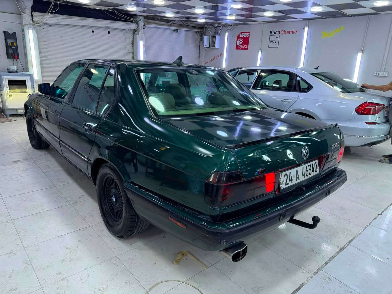 بي ام 735 موديل 1993 رقم دهوك ثاني يوم تحويل او وكالة سنويه هزه رقم كلها جديد عل بلاد بدون ضربه ابد سياره جديده كلش مابيها نقص ترايها كلش حلو كتم كير محرك شرط تبريد ثلج سياره مصروف عليها شاشه كامره سماعات دمام فول مواصفات سياره مكان كركوك سعر 62$ رقمي ***********
