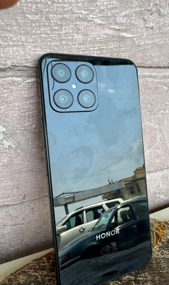 السلام عليكم هونر X8 للبيع
الشاشة: 6.7 بوصة بدقة (FHD+) مع معدل تحديث 
90هرتز 
المعالج: Snapdragon 680

البطارية: 4000 مللي أمبير مع شحن سريع بقوة 22.5 واط�الكاميرا: خلفية رباعية 64+5+2+2 م.ب. / امامية 16
السعر 200بي مجال 
العنوان كراج الشمال
***********
***********
