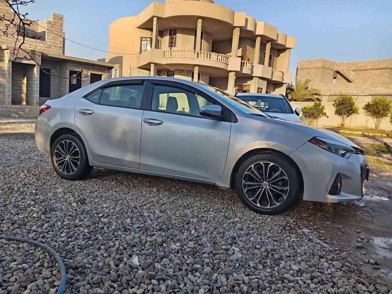 🚗 🚗
تويوتا كورولا 2015

- اللون: سلفر ✨
- السعر: 126  (قابل للتفاوض )
- محرك: شرط 💯
- كير: شرط 💯
- طخم تايرات: جديد 🛞
- داخل: جلد  + أرضية جلد 
- السيارة: نظيفة جداً من الداخل والخارج

🔹 استخدام خفيف
🔹 جاهزة للاستخدام 
🔹 فحص كامل مرحب به

⚡ سيارة اقتصادية وعملية ومناسبة للبيت أو العمل

📞 للاستفسار: ***********
