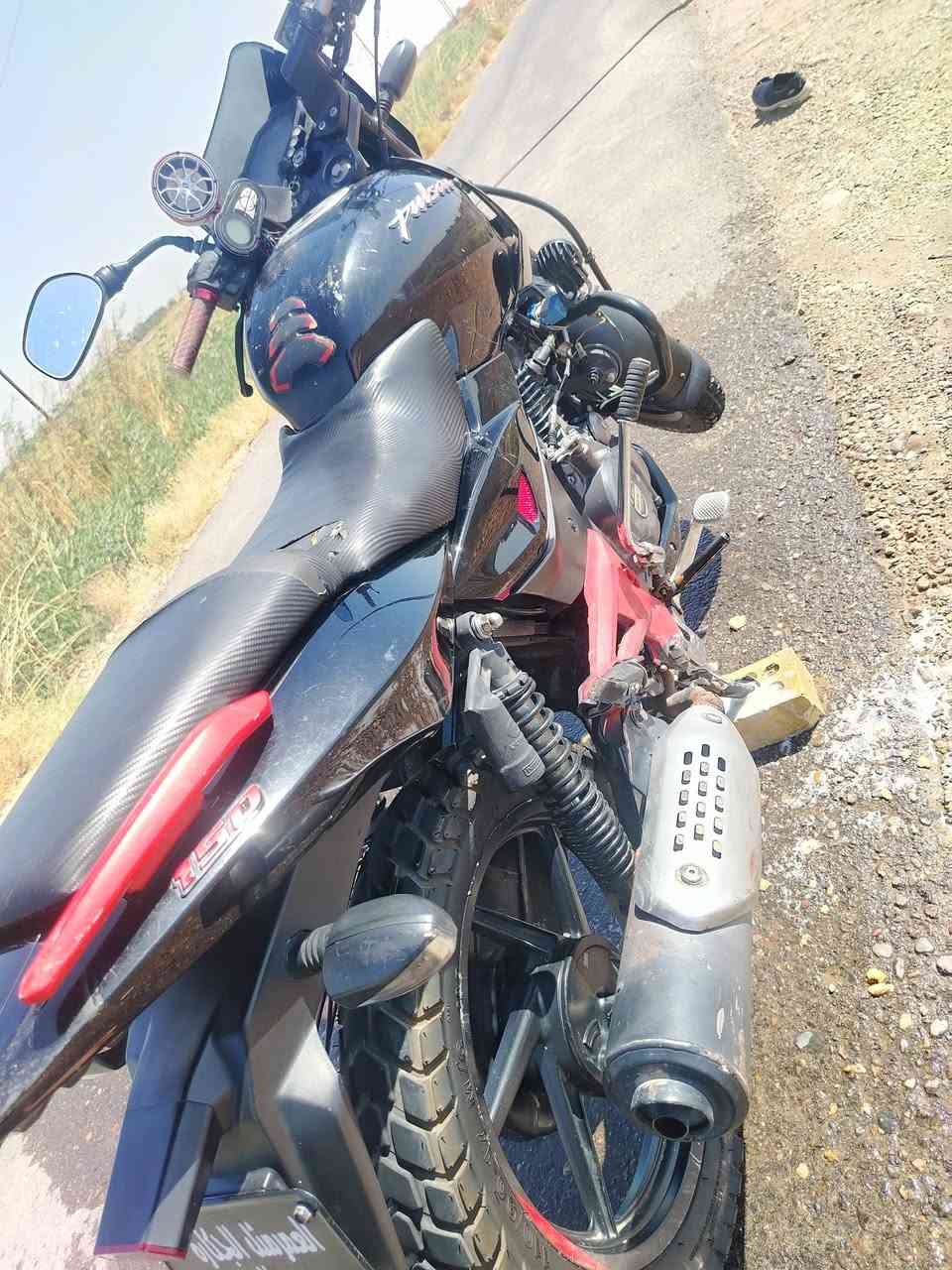 أسلام عليكم بولسر موديل 21 كامله مابيه أي نقص بيع أو مراوس رقمي ***********بي واتساب 
والخاص مفتوح
