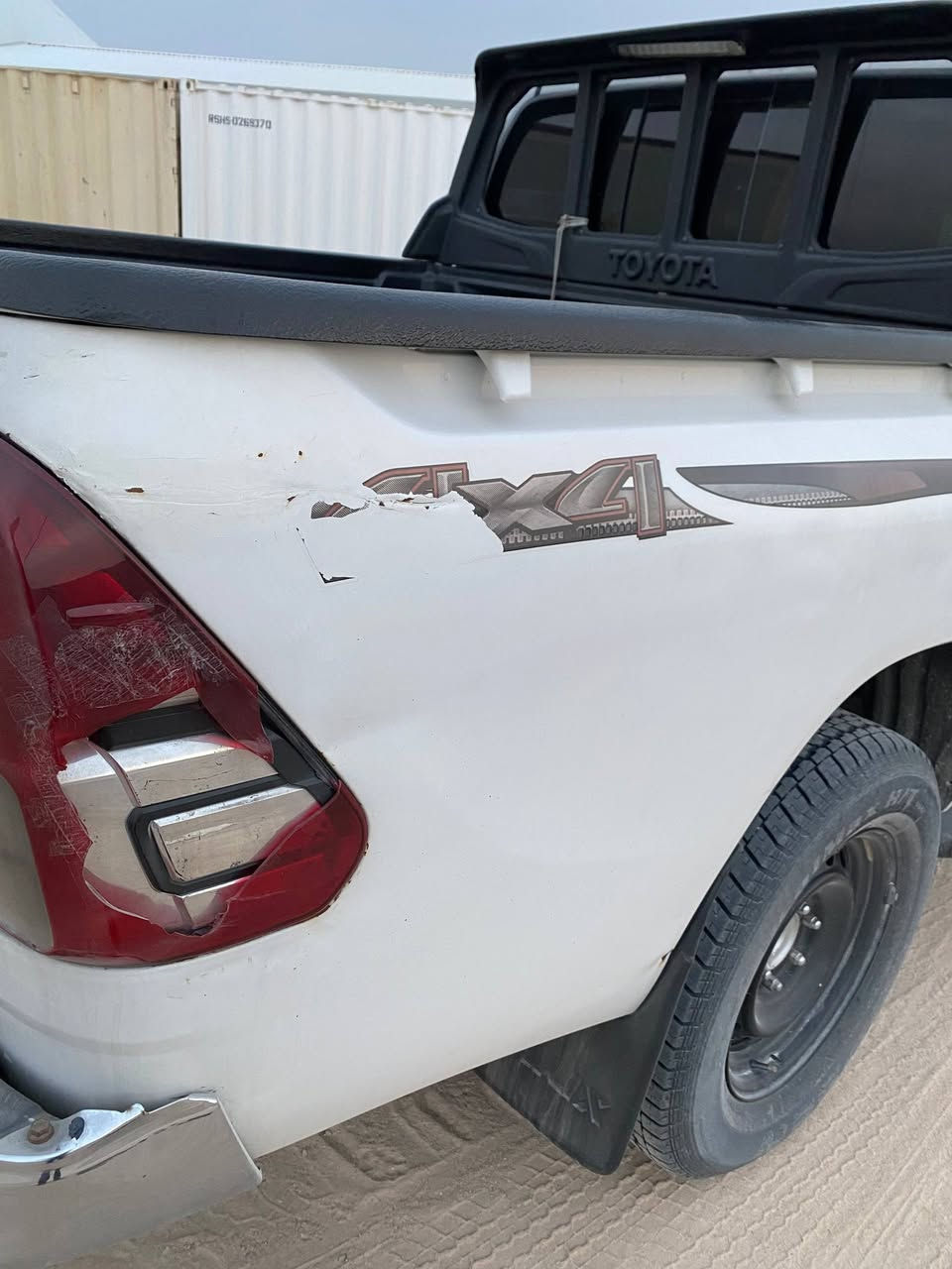 السلام عليكم

هايلوكس كاز فورويل موديل 18
كير اوتوماتيك
مكان بصرة القبلة

لسيارة خليجية
حالة السيارة جيدة
محرك كير مكفولات تجي وتفحص براحتك
حدادية الامامية 80%
دواخلها كلش جيدة
رقم سليمانية باسم كردي سنوية منتهية
شاشة اندرويد
كامرة خلفية 
نظام قيادة ECO / PWR
تبريد تدفئة جاهزات

لسيارة بيها طخة بلبدي صفحة العبري خلف لبك لايت ومكحلها وتاركها باقي لبدي كفالة فقط ملاحظات بسيطة مثل اكو خسفة بلتكمة يم مراية السايق واكو بارد بسيط جدا لباب السايق

( ملاحظة البك لايتات مكسورات ابدلهن الك ما تاخذها هيج) 

لسيارة استخدام شخصي ايد وحدة ما متعوبة
بشكل عام حالتها كلش تمام هاي ثالث سنة عندي مرتاحة من كاز من فلاتر من تبديل دهن اصلي بشكل دوري ماكو تاخير ابد 

لشراي ما ارده واي استفسار لرقم موجود وممكن مراوس حسب لقناعة

***********

لسعر 250 وبيها مجال حك الرقم
