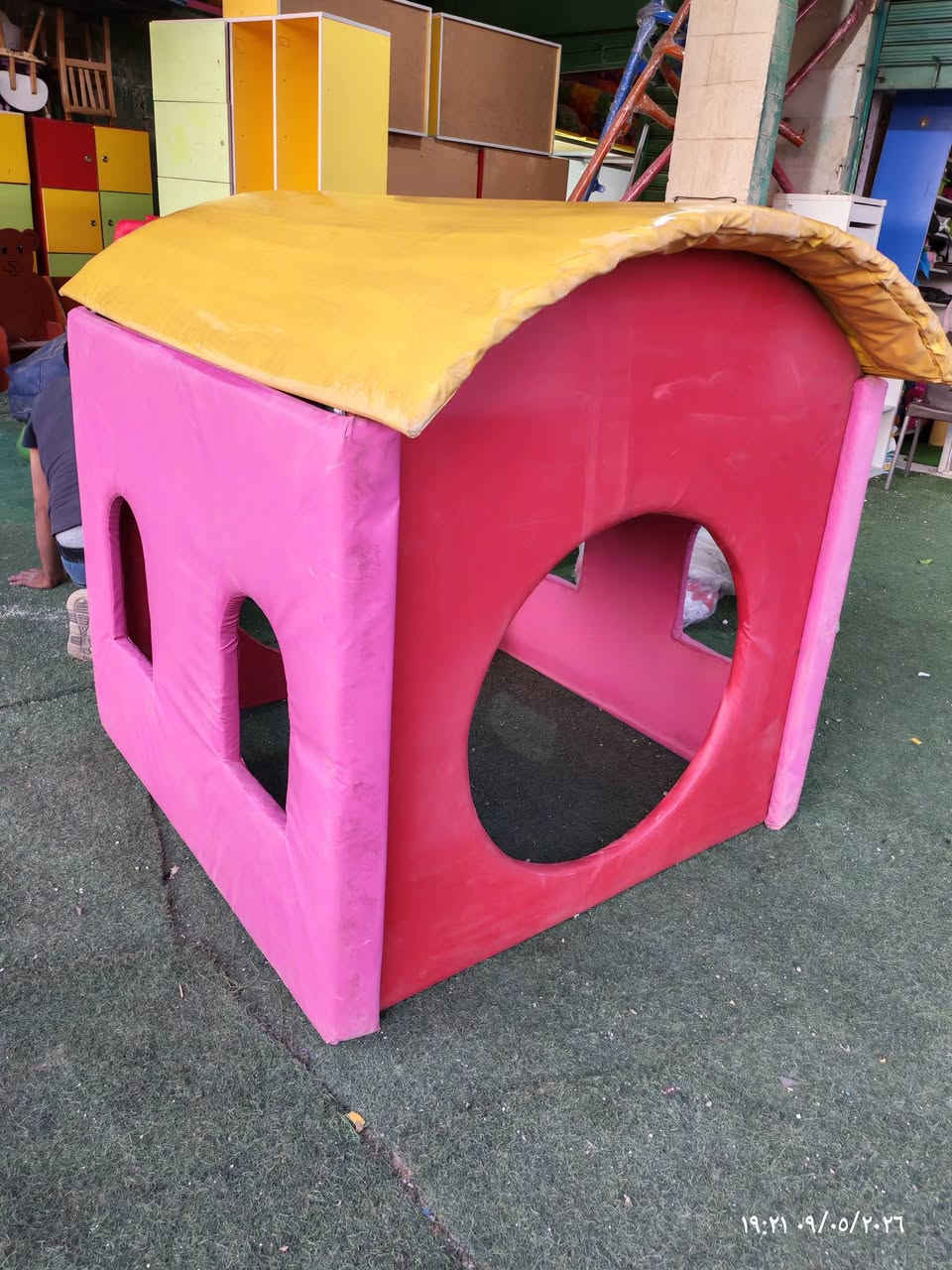 مجموعة العاب فوم  Soft Play 

 تعتبر مثالية لغرف الألعاب، الحضانات، ومراكز الضيافة لتشجيع السلوك الاجتماعي وتطوير المهارات الحركية.

  تتضمن المجموعة أشكالاً هندسية مختلفة مثل المكعبات، الأسطوانات، المثلثات، والمنحدرات بألوان زاهية لتشجيع التعلم.الاستخدام: تُستخدم هذه الألعاب لتعزيز النشاط البدني، تنمية المهارات الحركية الدقيقة والإجمالية، وحث الأطفال على التسلق والزحف بأمان.التصميم:

الألعاب مصنوعة من حشوة فوم ناعمة ومغطاة بمادة البولي يوريثان سهلة التنظيف لضمان بيئة لعب آمنة ومبطنة.لعبة التسلق البسيطة

📍موقعنا الزرقاء الهاشمية بالقرب من إشارة الزنيه
دوام المحل جزئي يرجى التنسيق المسبق

#العاب_انشطة_حسية_حركية_العاب_مهارات_تفاعلية_العاب_سوفت_للحضانات_للروضات_مراكز_التوحد_حركية_الاردن #العاب_تعليمية_عمان_الاردن
#نشاطات_العاب_اسفنجية_عمان_الاردن_بيت_اطفال_كوخ_للاطفال_العاب_فلين_مكعبات_ليجو_عملاق_مثلثات


**إذا كنت صاحب هذا الإعلان وتريد حذفه لأي سبب، رجاءا أرسل رسالة إلى الدعم الفني**