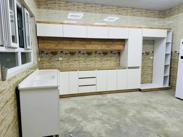 هە راج هە راج ئیستا لای ئێمە هە رزانترلە هە مو با زاڕدا کە وانتە ریکی 3 مە ترە مخسلە کە شی مە ترونیو تە نها550هە زارە ڕە نگو دیزائین بە خواستی کریار خۆیە تی گە یاندمان هە یە بۆ سە رجە م شارە کان بۆزانیاری زیاتر بیوە ندیمان بیوە بکە ن ***********یاخود***********
