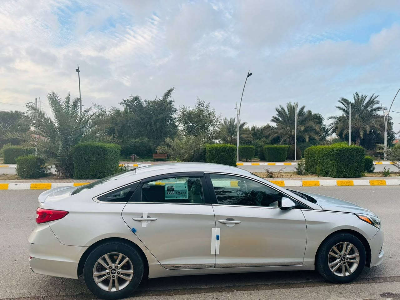 سوناتا 2017 وارد امريكيي
اللون رصاصي سلفر    
#السعر 118$
‎محرك كير تبريد ✅
السيارة جاملغ مبدل بلاد وبنيد مصبوغ  والباقي مكفول شرط سونار 
بأسمي تحويل مباشر ‎
مكينه بدون بخار بدون صوت بدون عيب مكفوله 
‎تحكم ستيرن جهتين 
‎ كير اوتماتيك بدون عيب
‎ثلاث انظمة قيادة 
‎(النظام العادي والسبورت الرياضي والايكو الاقتصادي ) 
‎تخم تايرات جدد 
‎باتري جديد 
‎دواخل نظيفة جدا شرط
‎ اواكس 
مكان السيارة تكريت 
0776 074 7955 ‎ الرقم للاتصال
