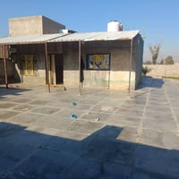 بناء ٣٠٠ • حديقة جانبية • البشائر