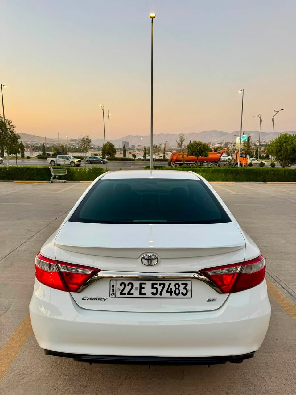 CAMRY 2017 SE
‎***********  واتساب
***********
‎کامری مودیل2017  امرکی لون ابیض ثلجی  ،ماشیة73  میل،حجم محرک2500, 4 سلندر 
 ،
بس نص جاملخ خلفی صبغ  بدون  دواخل بدون ارباگ بدون حالوب ، بدون بدل حطا شخط مابی مابی سیارە حیل حیل حلوة،سنویە جدید حتــــی 2029نفس یوم تحویل حاضر٢سویج بیلادی موجود سبیر ما انزل،تاقم إطارات یوکوهاما بیلادی،مکان سیارة سلیمانیة
‎مواصفات معروفة
‎شاشة
‎تحکمات ستیرن
‎ستة ایرباگ
‎مرایا ئیشارة و کهرباء
‎تحدید سرعة
‎گیر محرک تاقم صدر تاقم ایطارات کل جدید سیارە مابی 
ای نقس
‎سعر :167  $ شویە بی مجال
صورە صونر موجود + 4T1BF1FK5HU389675
*********** واتساب
