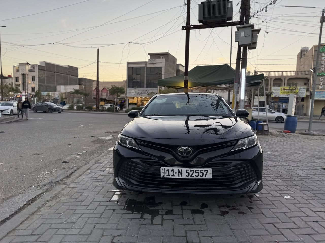 تويوتا كامري 
وارد امريكي 2018 le 
سياره بدون صبغ كلين وبيها سونار 
بيها شخوط بسيطه مال شارع 
ماشيه ١٥٠ الف كيلو 
هزه جديده سنويه لل٢٠٣١ 
السعر ١٨٦ مكانها بغداد 
***********
