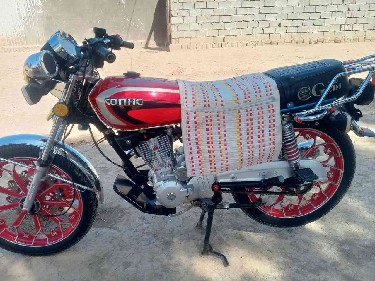 سلام عليكم دراجة للبيع سيفان موديل 2024 وراق سكنر مكفولة كفالة عامة مكان بابل  الشوملي السعر 600 وبيه مجال الستفسار ***********
