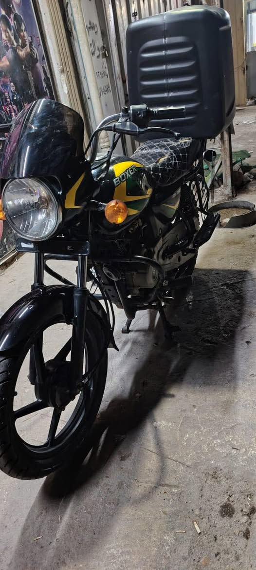 سلام عليكم بوكسر مديل ٢٠٢١ دراجه مناقصه كلشي مامفتوحه ناعمه الدراجه اوراق بيهة السعر  مليون 
***********
