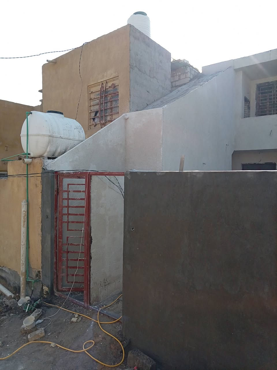 السلام عليكم خلفه البخ السقل سعر المتر 4ونص جراره سعر المتر 3ونص تشميع سعر المتر الفين دينار***********   وين ما عندك شغل نشتغلك
