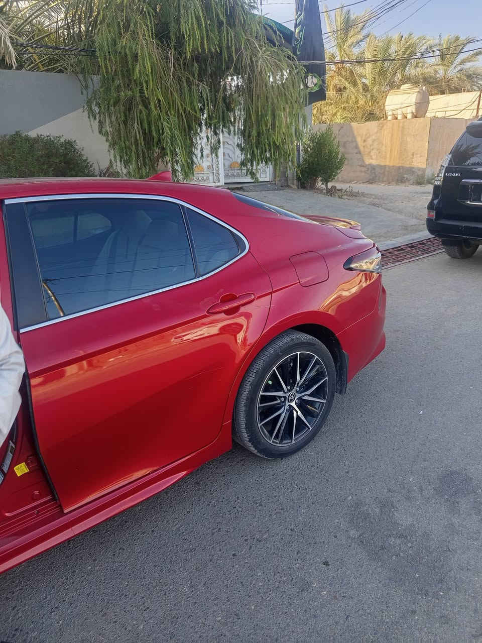 سلام عليكم
سياره كامري 
موديل 2023 se
4سلندر وارد امريكي 
سياره ماشيه25
سياره احلا من الصور خير من الله 
تحكم كشن كهرباء تبريد +تدفئه بل كشن 
بصمه 
سلايدروف 
للاستفسار ***********
