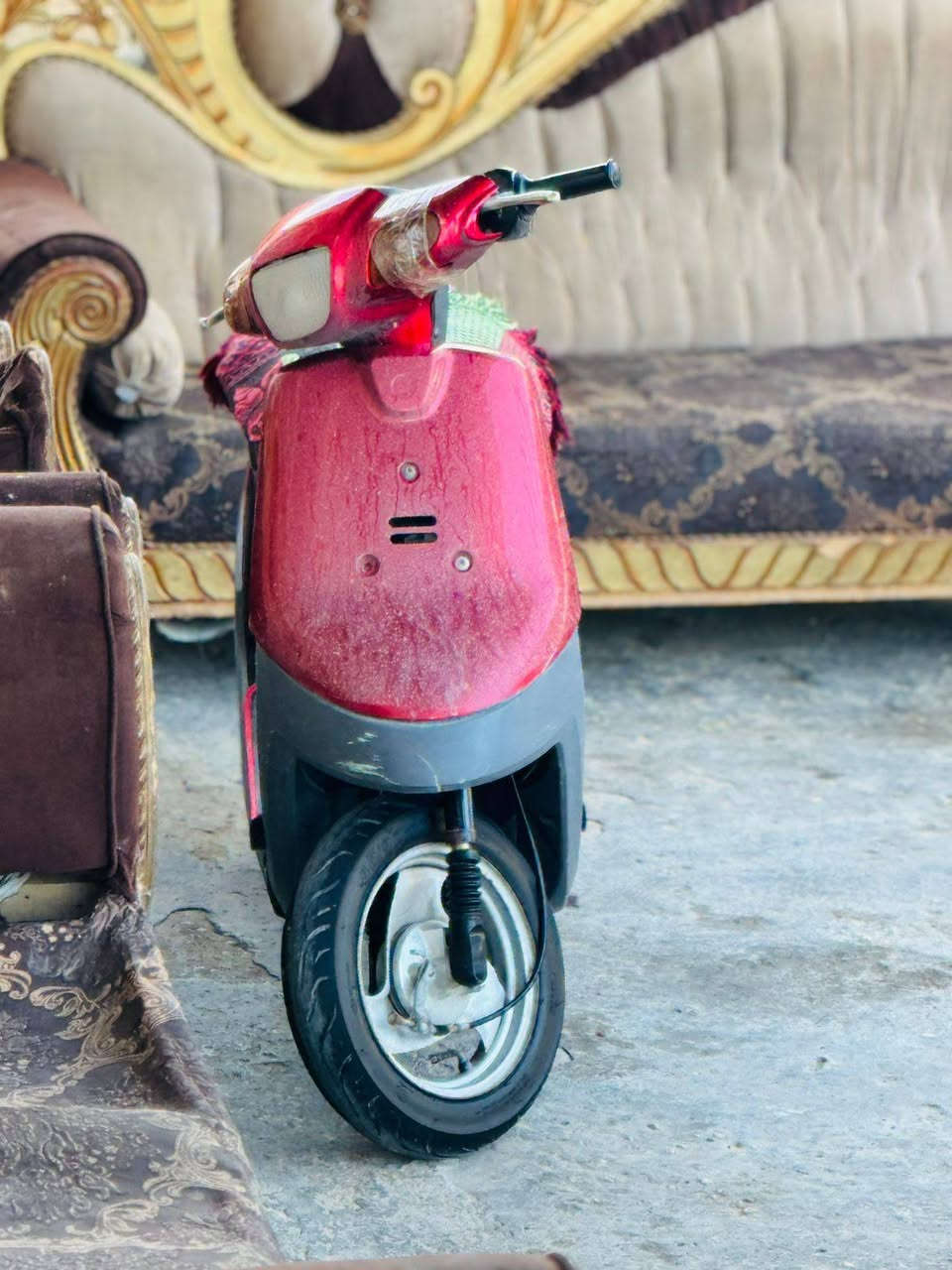 دراجه بطه البيع موديل 99 نضافه شوفت عينك السعر خاص الي شراي يتصل ع الرقم ***********
