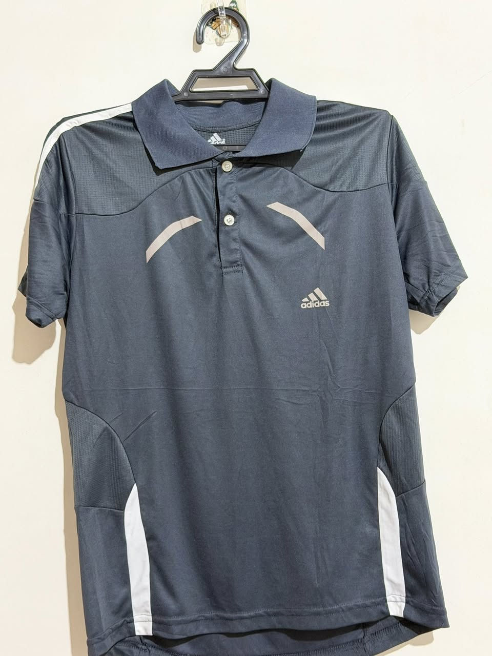 تيشيرت جلاتين تحفة اوريجينال 👕👌🏻
قماش بارد مطاطي عالي 🤗〽️
سعر بلاش واحدة ١٥,٠٠٠
توصيل متوفر 📍🧭


**إذا كنت صاحب هذا الإعلان وتريد حذفه لأي سبب، رجاءا أرسل رسالة إلى الدعم الفني**