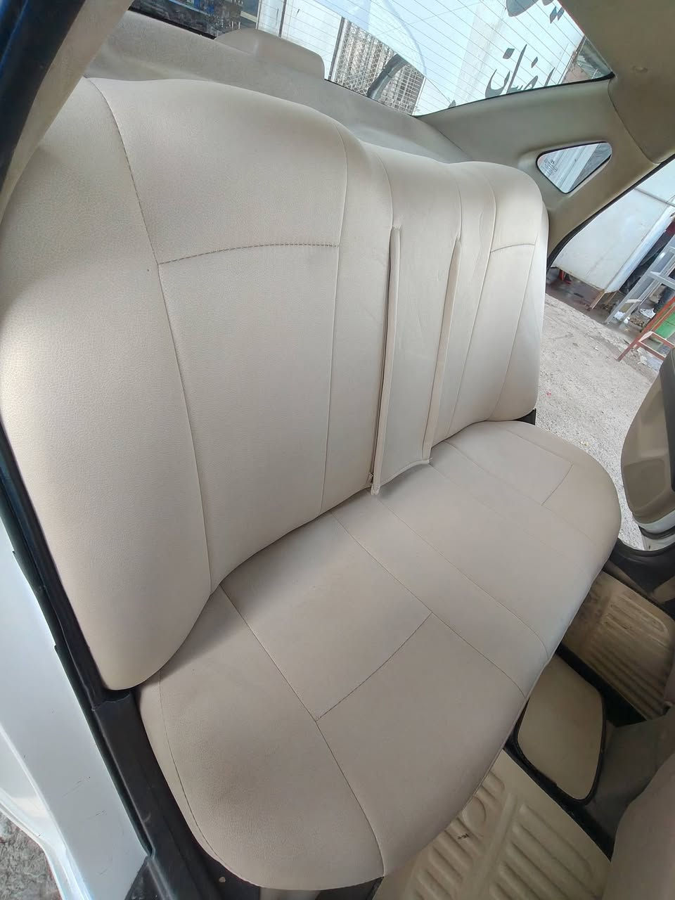 العرض مستمر 
كل الاوان موجوده 
فقط 30 الف مع الشد 
بس يم كماليات(أبوجود) 
العنوان سايدين البراوي مجاور غسل الزعيم 
للستفسار 
***********
***********
