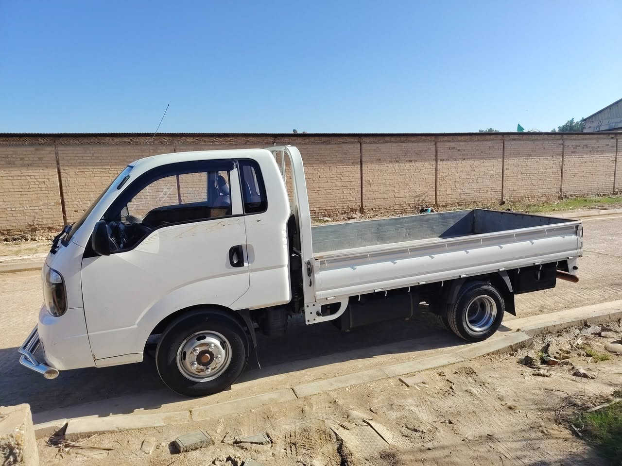 كيه فحل بيع أو مراوس بنثيه
سياره جاهزه تخم تاير
رقم واسط
تحويل ثاني يؤم  مكفولة كفاله عامه السعر ١٤٠
***********
