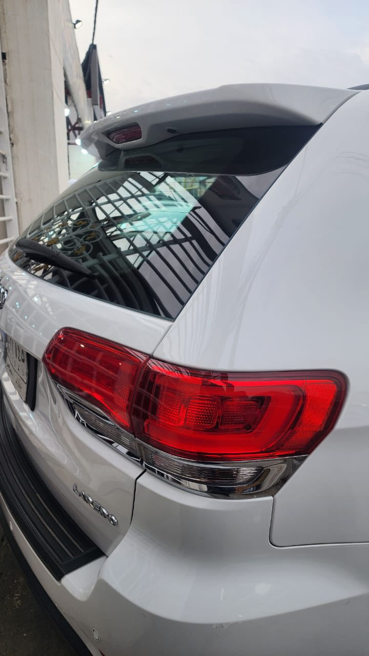 جيب لمتد خليجي موديل 19 فول مواصفات بدون حادث وبدون صبغ بيها بارد تصليح بكرت
السعر 250 ورقه 
***********
