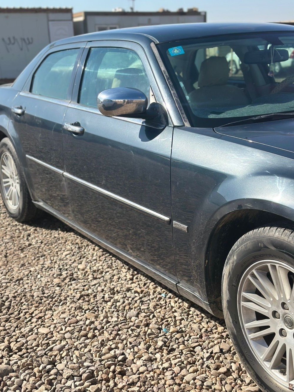 كرايسلر c300 لون ازرق نيلي موديل 2008 كفالة ما عدا بارد في باب السائق و خشم الجاملق.  رقم نجف دولي
ذي قار قضاء الرفاعي