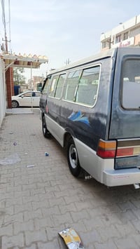 العنوان زعفرانيه شارع الكهرباء سياره للبيع السعر 45 وبيها مجال07729476...